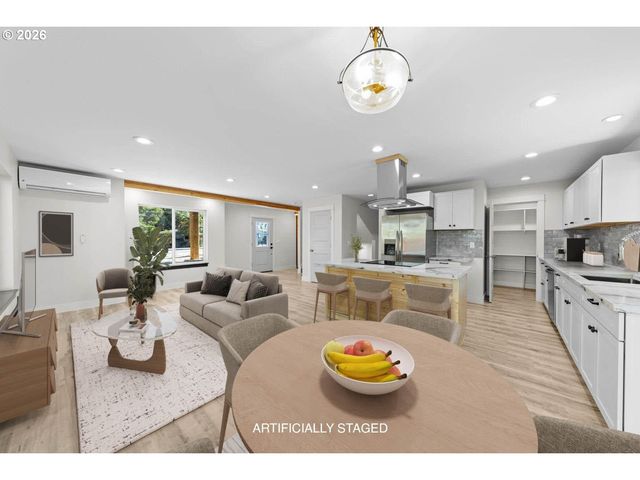1736 DRURY Ln, Grants Pass, OR 97527