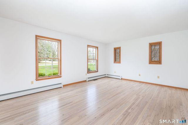 15 Studio Hill Circle, Kent, CT 06757