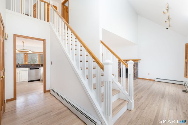 15 Studio Hill Circle, Kent, CT 06757