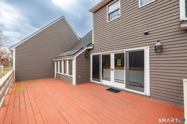 15 Studio Hill Circle, Kent, CT 06757