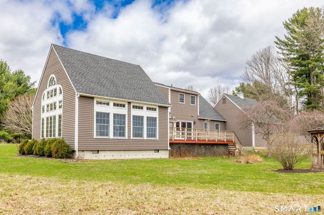 15 Studio Hill Circle, Kent, CT 06757
