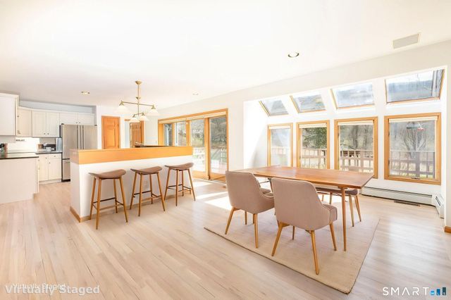 15 Studio Hill Circle, Kent, CT 06757