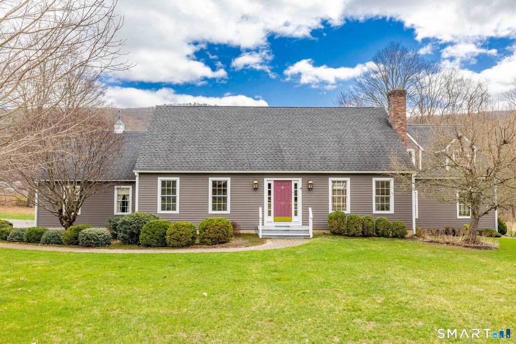 15 Studio Hill Circle, Kent, CT 06757