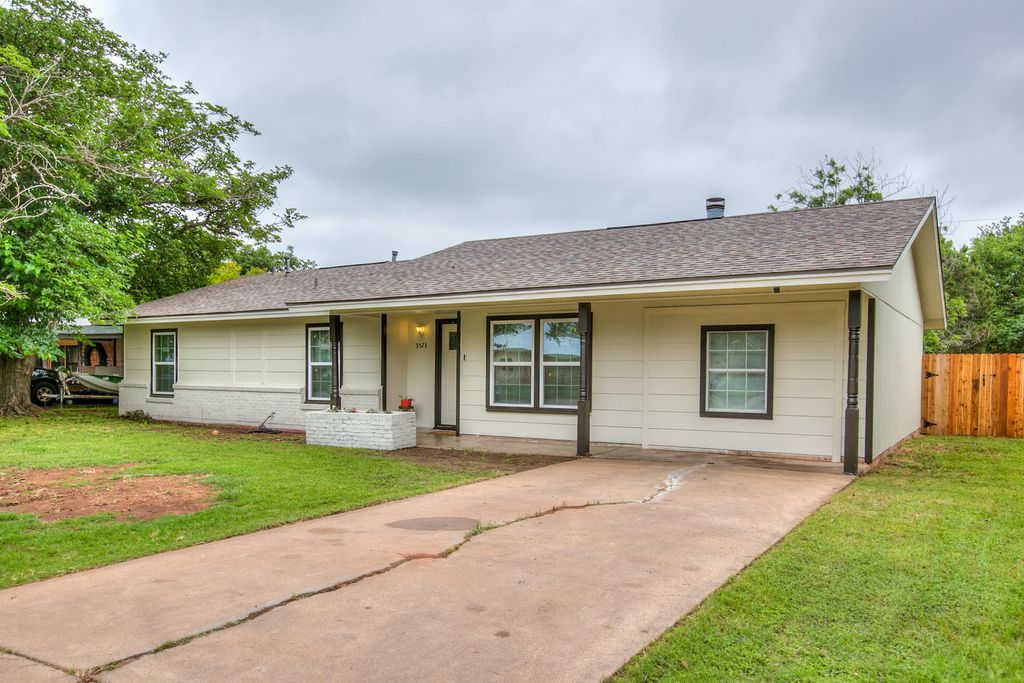 Image 2 of property listing at 3523 S Oxford Drive, San Angelo, TX 76904