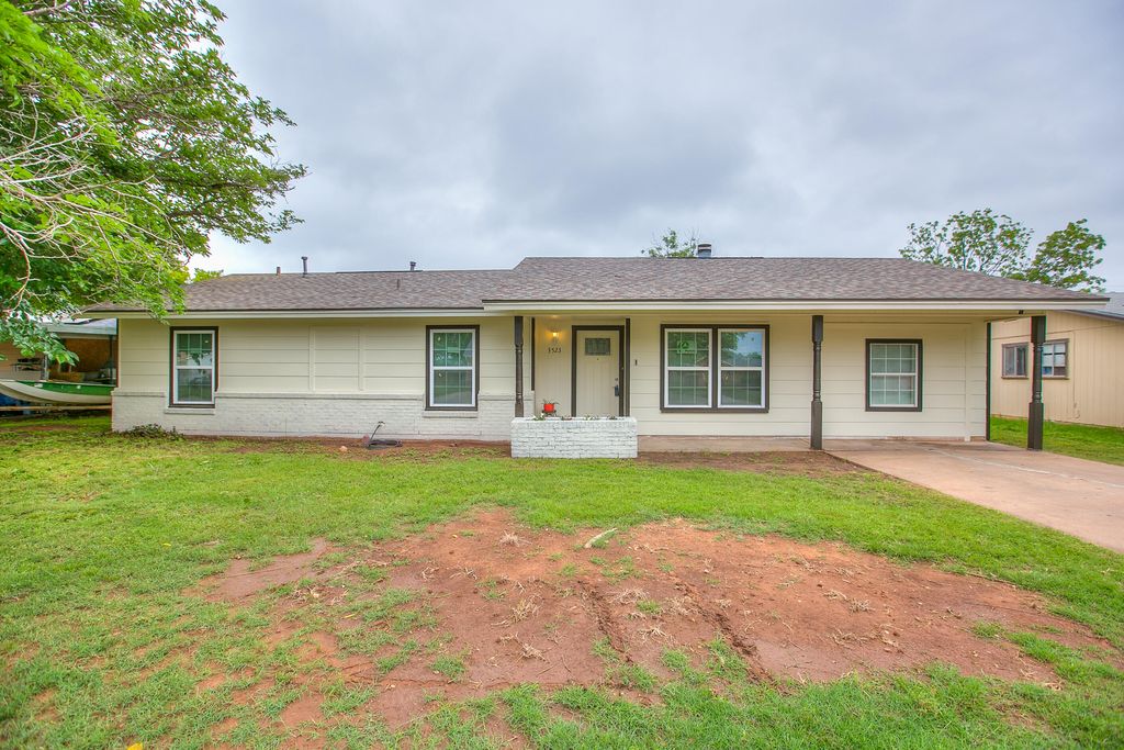 Image 3 of property listing at 3523 S Oxford Drive, San Angelo, TX 76904