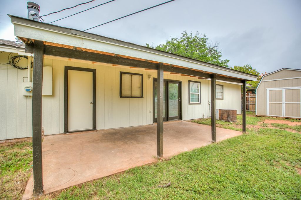Image 32 of property listing at 3523 S Oxford Drive, San Angelo, TX 76904