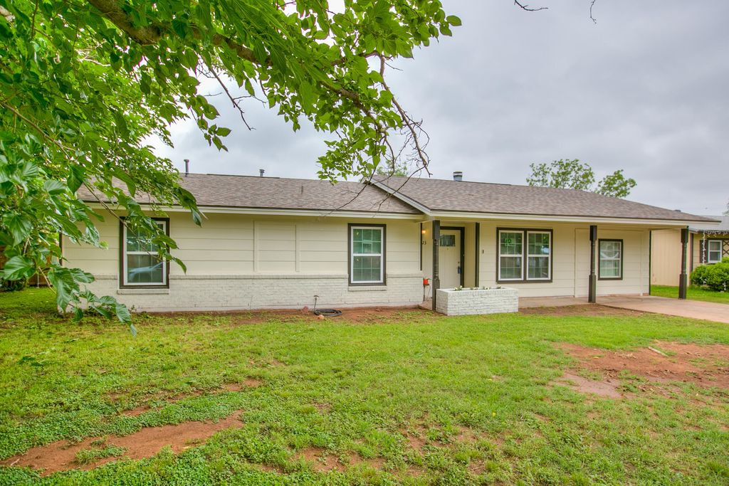 Image 4 of property listing at 3523 S Oxford Drive, San Angelo, TX 76904