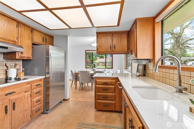 1704 Village Drive, Lynden, WA 98264