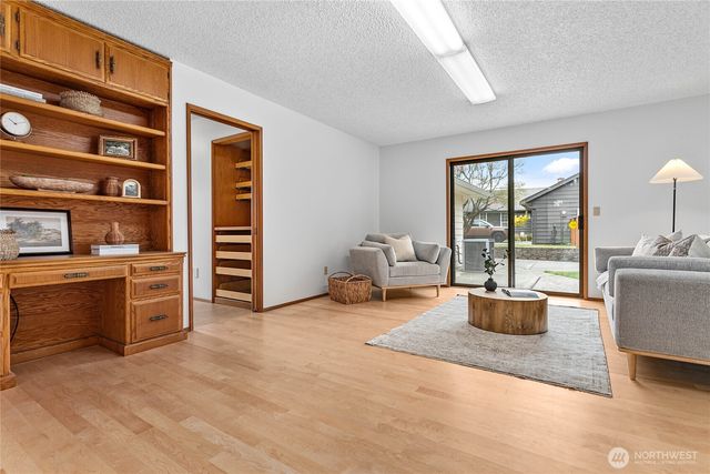 1704 Village Drive, Lynden, WA 98264