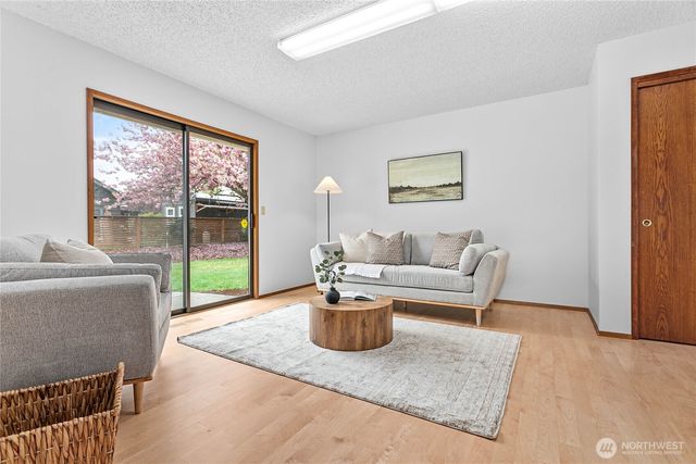 1704 Village Drive, Lynden, WA 98264