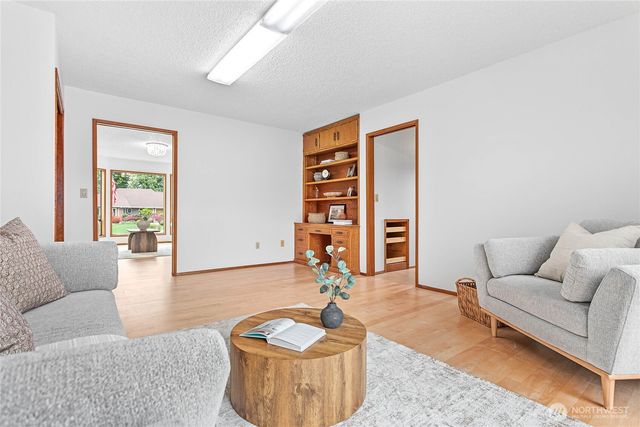 1704 Village Drive, Lynden, WA 98264