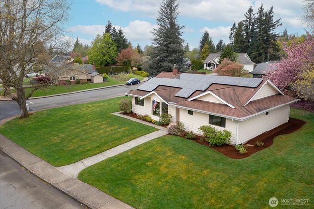 1704 Village Drive, Lynden, WA 98264