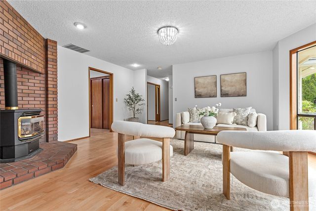 1704 Village Drive, Lynden, WA 98264