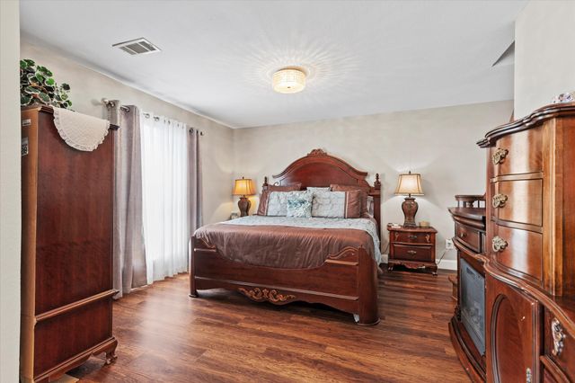 8617 Fairfax Avenue, Rowlett, TX 75089