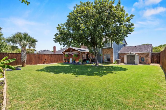8617 Fairfax Avenue, Rowlett, TX 75089