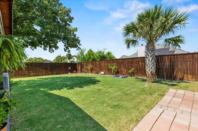 8617 Fairfax Avenue, Rowlett, TX 75089