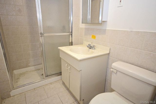 5 Abbey Road, Staten Island, NY 10308
