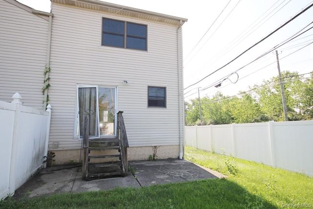 5 Abbey Road, Staten Island, NY 10308