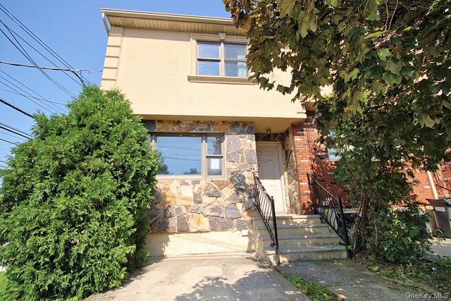5 Abbey Road, Staten Island, NY 10308