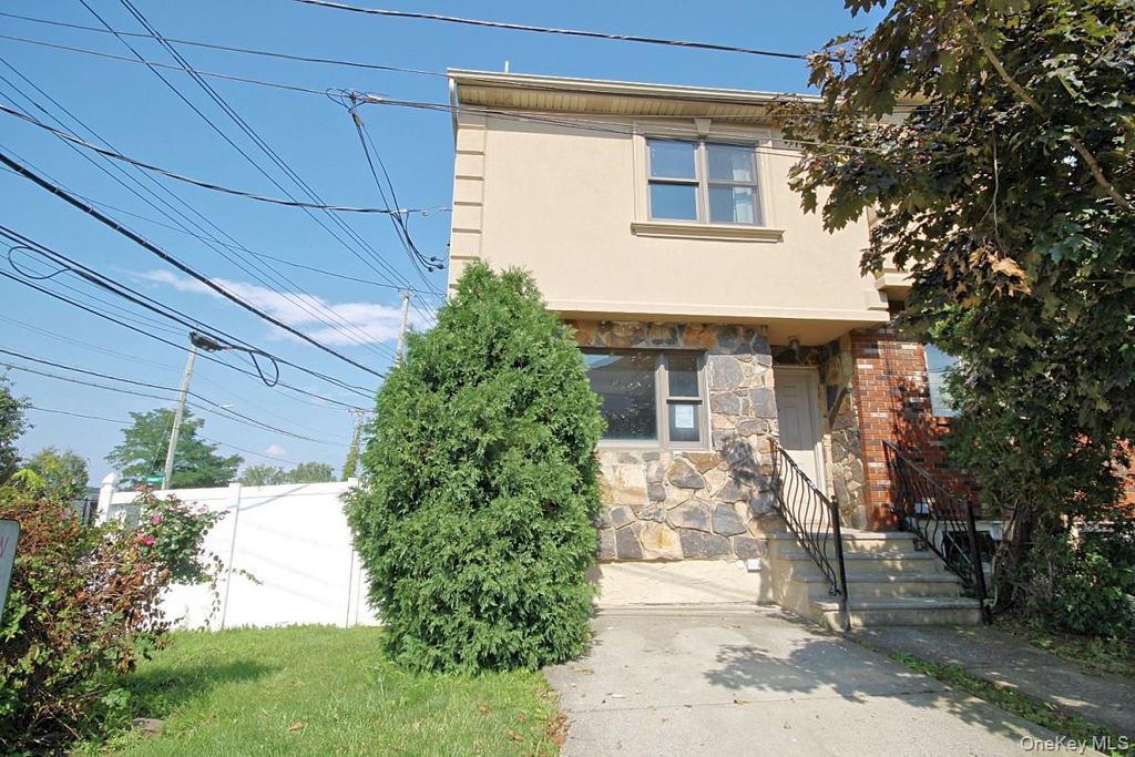 5 Abbey Road, Staten Island, NY 10308