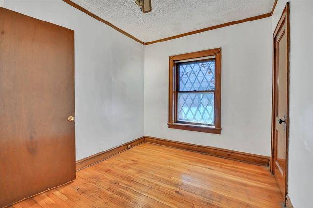 657 E 90th Street, Chicago, IL 60619