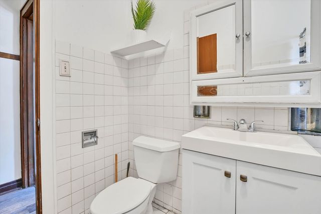 657 E 90th Street, Chicago, IL 60619