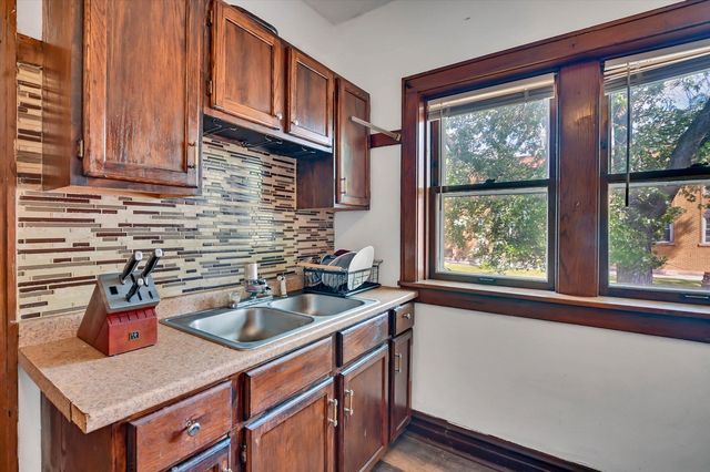 657 E 90th Street, Chicago, IL 60619