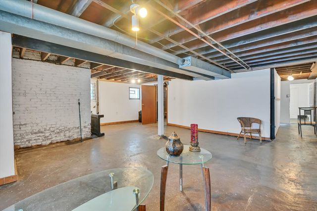 657 E 90th Street, Chicago, IL 60619
