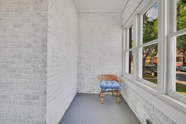657 E 90th Street, Chicago, IL 60619