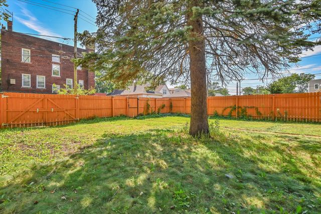 657 E 90th Street, Chicago, IL 60619