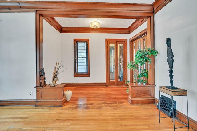 657 E 90th Street, Chicago, IL 60619