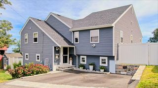 35 Prospect Ave, Hull, MA 02045