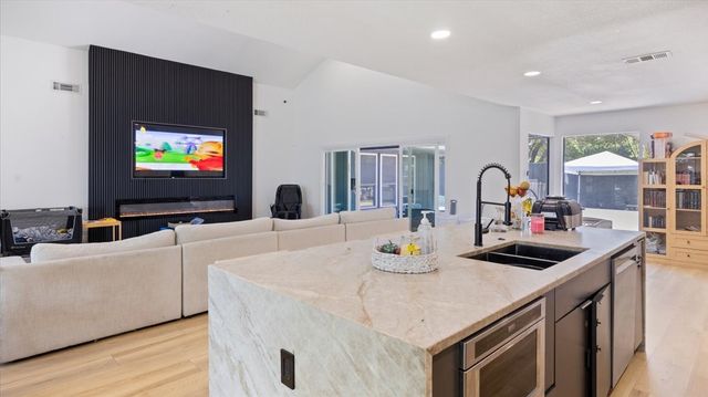 7020 Quartermile, Dallas, TX 75248