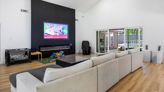 7020 Quartermile, Dallas, TX 75248
