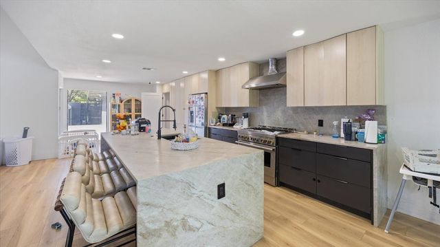 7020 Quartermile, Dallas, TX 75248