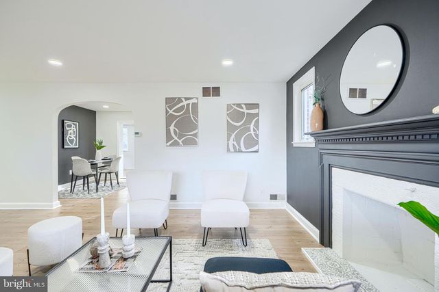 8702 MARAVOSS LN, Baltimore, MD 21234