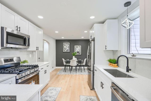 8702 MARAVOSS LN, Baltimore, MD 21234