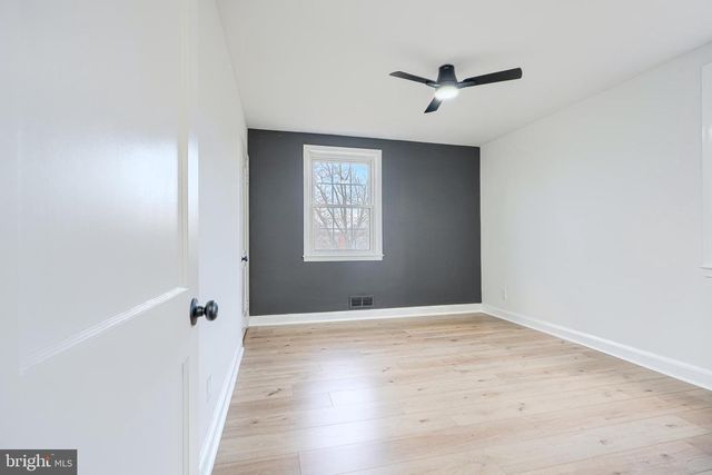 8702 MARAVOSS LN, Baltimore, MD 21234