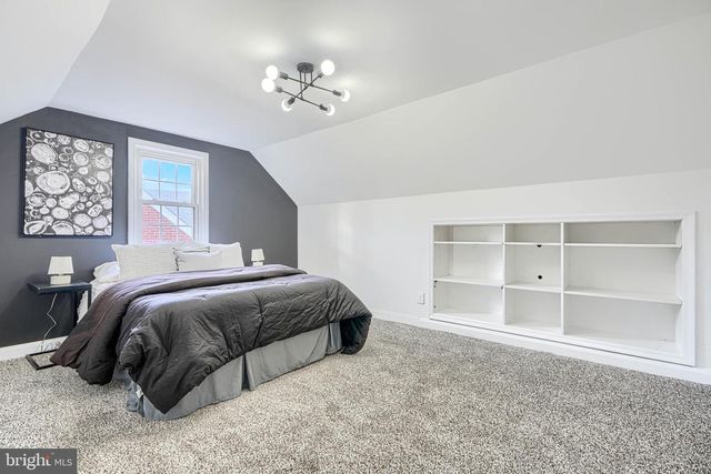 8702 MARAVOSS LN, Baltimore, MD 21234