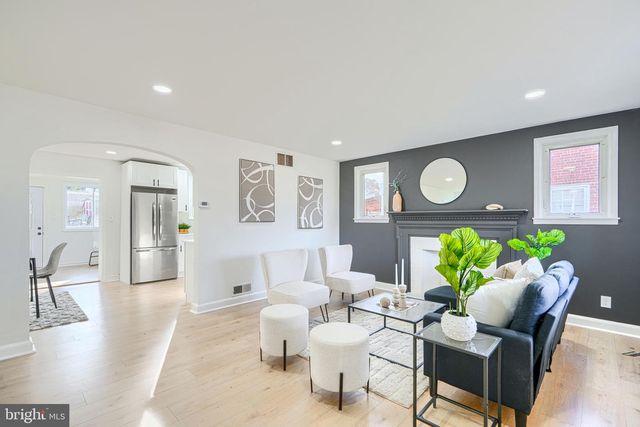 8702 MARAVOSS LN, Baltimore, MD 21234