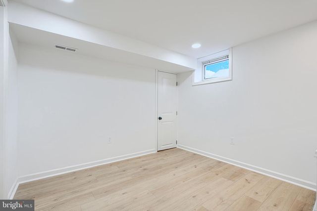 8702 MARAVOSS LN, Baltimore, MD 21234