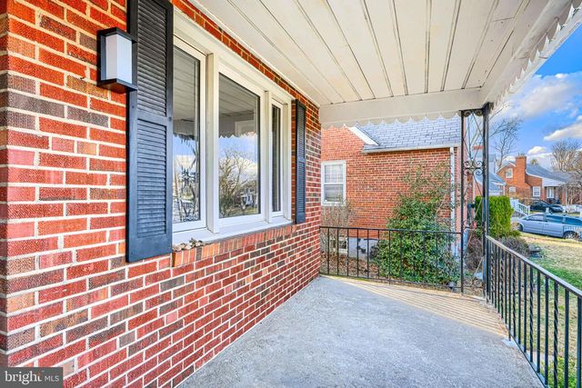 8702 MARAVOSS LN, Baltimore, MD 21234