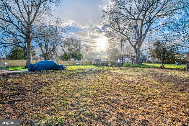 8702 MARAVOSS LN, Baltimore, MD 21234