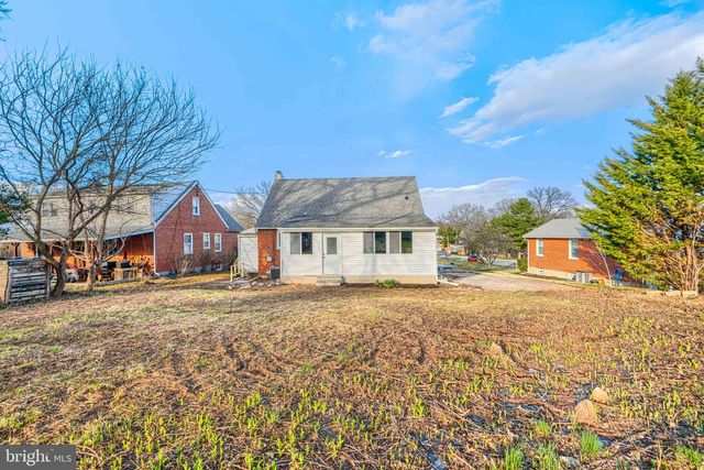 8702 MARAVOSS LN, Baltimore, MD 21234