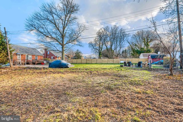 8702 MARAVOSS LN, Baltimore, MD 21234