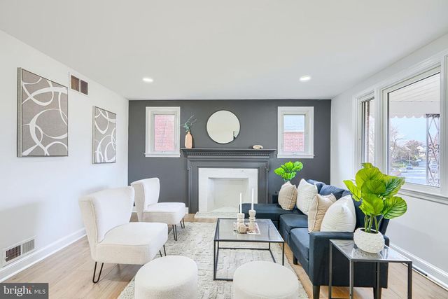 8702 MARAVOSS LN, Baltimore, MD 21234