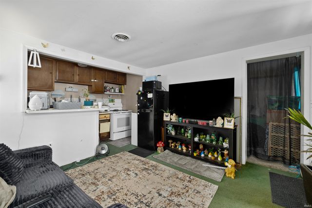 4865 W US 30 Highway, Columbia City, IN 46725