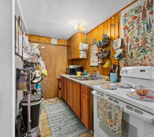 4865 W US 30 Highway, Columbia City, IN 46725