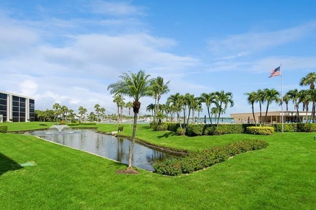 200 INTRACOASTAL Place 305, Jupiter, FL 33469