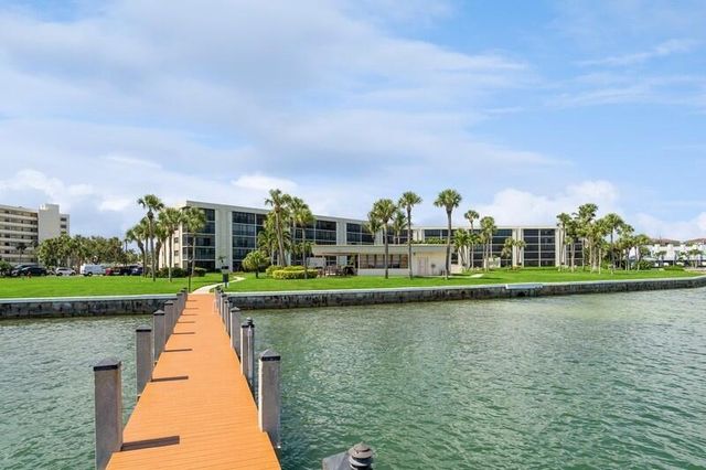 200 INTRACOASTAL Place 305, Jupiter, FL 33469
